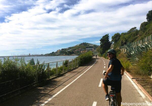 Pista-Ciclabile-Della-Riviera-Liguria-autovrij.jpg