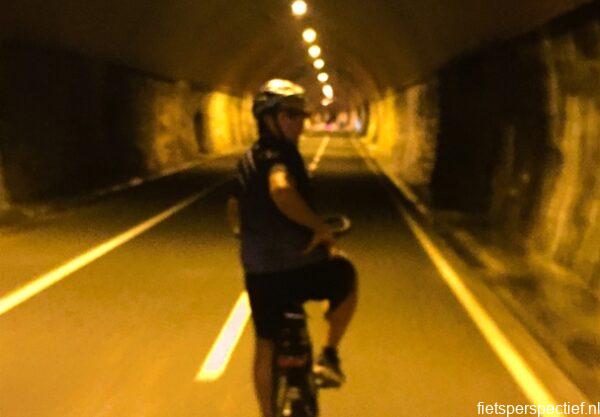 pista-ciclabile-della-liguria-tunnel.jpg