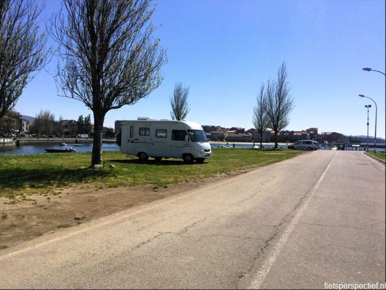Fietsen in Galicië parking Cambados