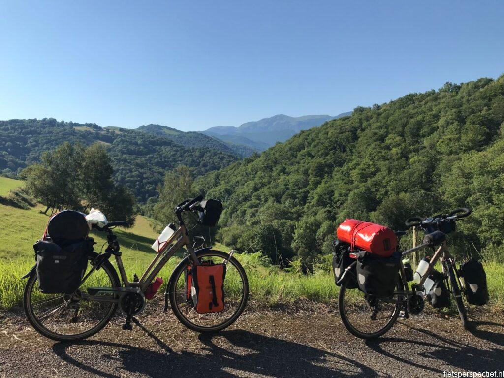 Ortlieb drybag fietsvakantie Pyreneeën